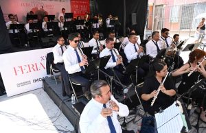 Presentan libro en honor a la banda de música del estado