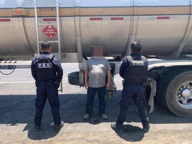 Asegura-Secretaria-de-Seguridad-y-Paz-pipa-con-64-mil-litros-de-diesel-en-operativo-conjunto-con-aut.jpeg